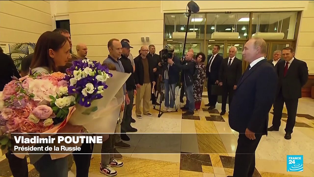 Échange de prisonniers internationaux : Vladimir Poutine "félicite" et remercie les Russes libérés par les Occidentaux