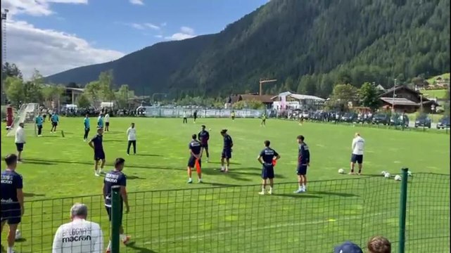 Bologna, minuto di silenzio a Valles per l'anniversario della Strage