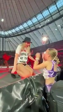 The beautiful moment Manx girl Darcie meets hero Taylor Swift