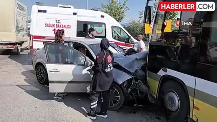 Bursa'da zincirleme kaza kamerada: 2 yaralı