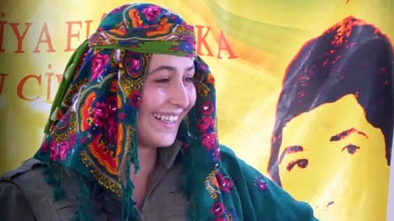 ŞEHİD BERMAL BAWERİN KOÇER ANISINA - YouTube