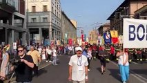 Strage 2 agosto, il video del corteo e il minuto di silenzio in stazione