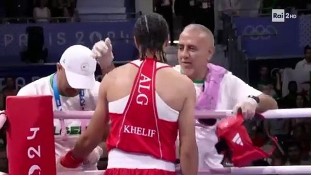 La boxeuse italienne Angela Carini abandonne face à la boxeuse hyperandrogène Imane Khelif