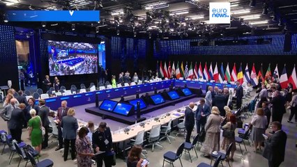 Visa für Russsen: Brüssel fordert von Ungarn Erklärung für Lockerung