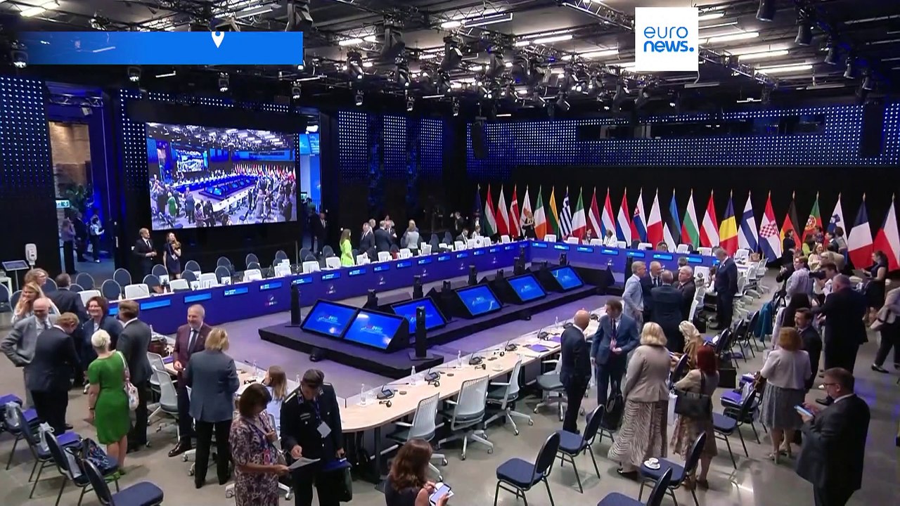 Visa für Russsen: Brüssel fordert von Ungarn Erklärung für Lockerung