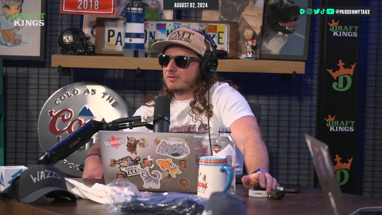 FULL VIDEO EPISODE: Matt Damon And Casey Affleck, Mt Rushmore Of Dumb Things We Used To Think + Football Is Back