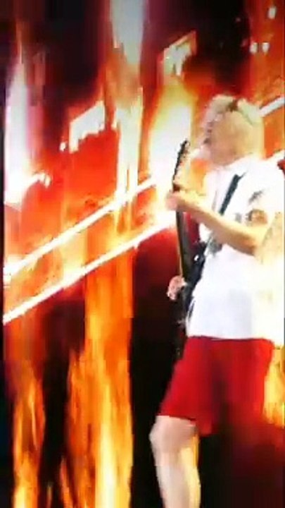 AC/DC's legendary HIGHWAY TO HELL solo live 2024
