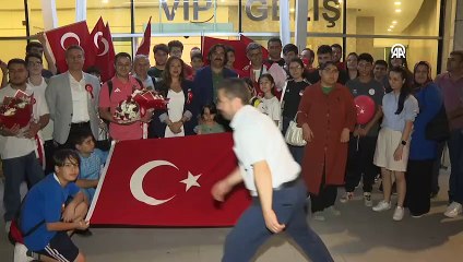 Yusuf Dikeç'in 90 yaşındaki annesi Hanife Dikeç: Oğlumla gurur duyuyorum, çok mutluyum...