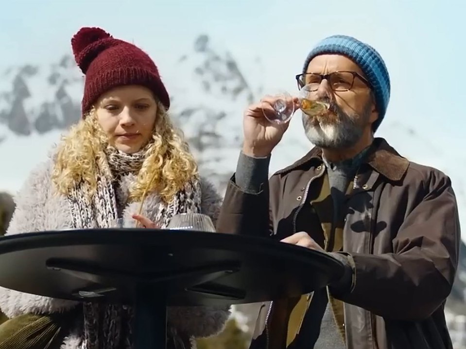 "der spitzname": trailer zur schrillen familienkomödie