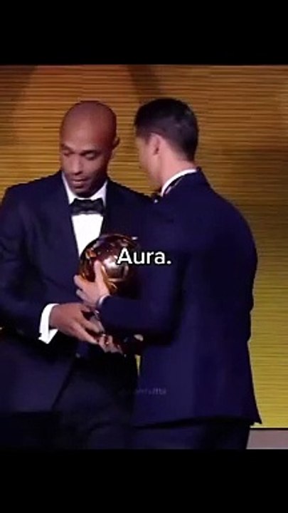 RONALDO WINNNG AN OSCAR
