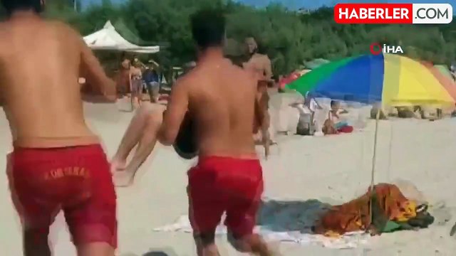 Küçükçekmece sahilinde boğulma tehlikesi geçiren çocuk için zamanla mücadele kamerada