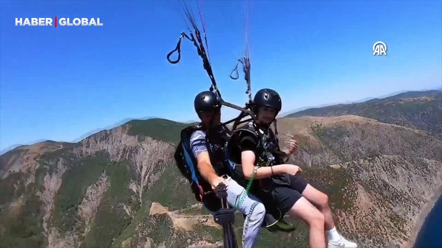 İstanbul'a en yakın adres: Uçmakdere, hafta sonu yamaç paraşütü yapmak isteyenleri ağırlıyor