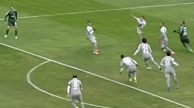 È questa l'azione di calcio più brutta di sempre?