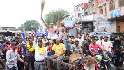 कचरे से अटा शहर, बारिश से और बदहाल. . .