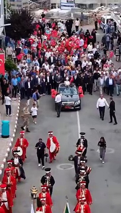 Şehit Jandarma Uzman Çavuş Burak Tok’un 7 yaşındaki evladı için Jandarma ve Emniyetin düzenlediği sünnet düğünü 