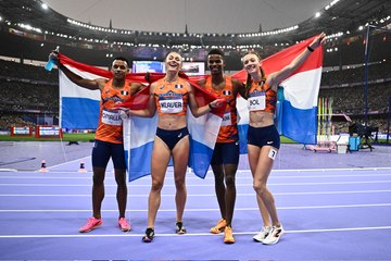 هولندا تحقق ذهبية التتابع المختلط 4 مرات 400 م