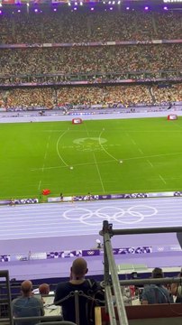 OH MY GOD! Femke Bol!! The Netherlands have stunned world record holders USA to mixed 4x400m gold, all thanks to Femke Bol! She did the same thing in Budapest last year. WOW!