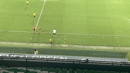 Benzema Receives Applause at Benito Villamarín