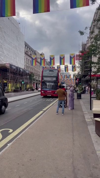 London - City Tour _ Walking The Street of West End London _ Central London Walk in Regent Street 4K