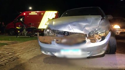 Criança fica ferida em forte colisão na Avenida Guaíra