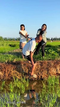 The Laugh Out Loud Collection: Family prank Clips, Memes.