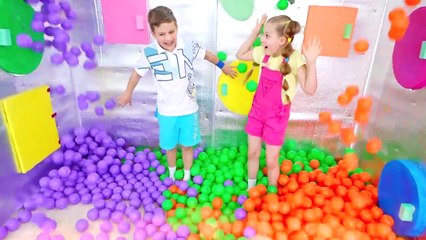 Diana and Roma Inside the Magic Cube Challenge(720P_60FPS)