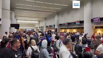 Люди покидают Бейрут на фоне опасений масштабных боевых действий