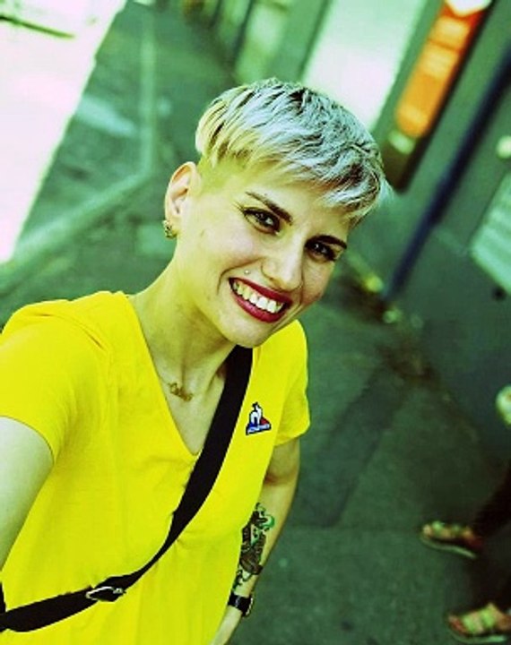 coiffeur coloriste aix en provence coupe courte cheveux blond