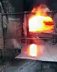 عملية صنع المحراث الزراعي اليدوي