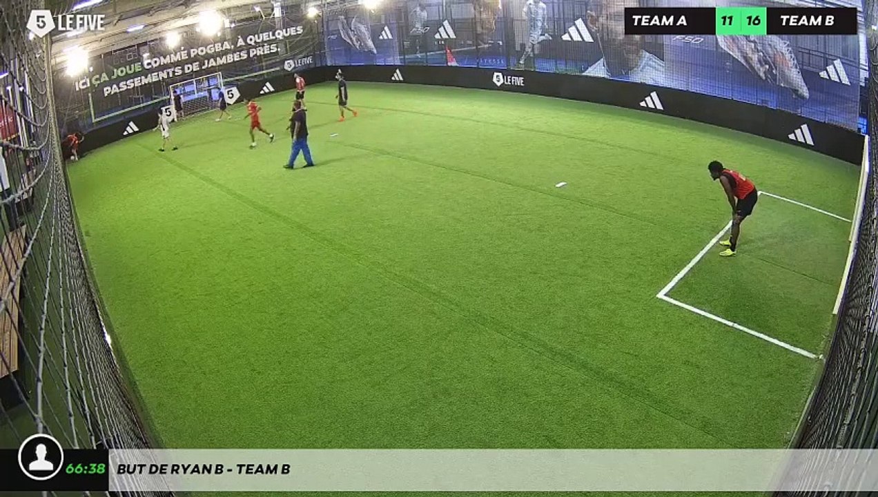 But de Ryan B - Team B
