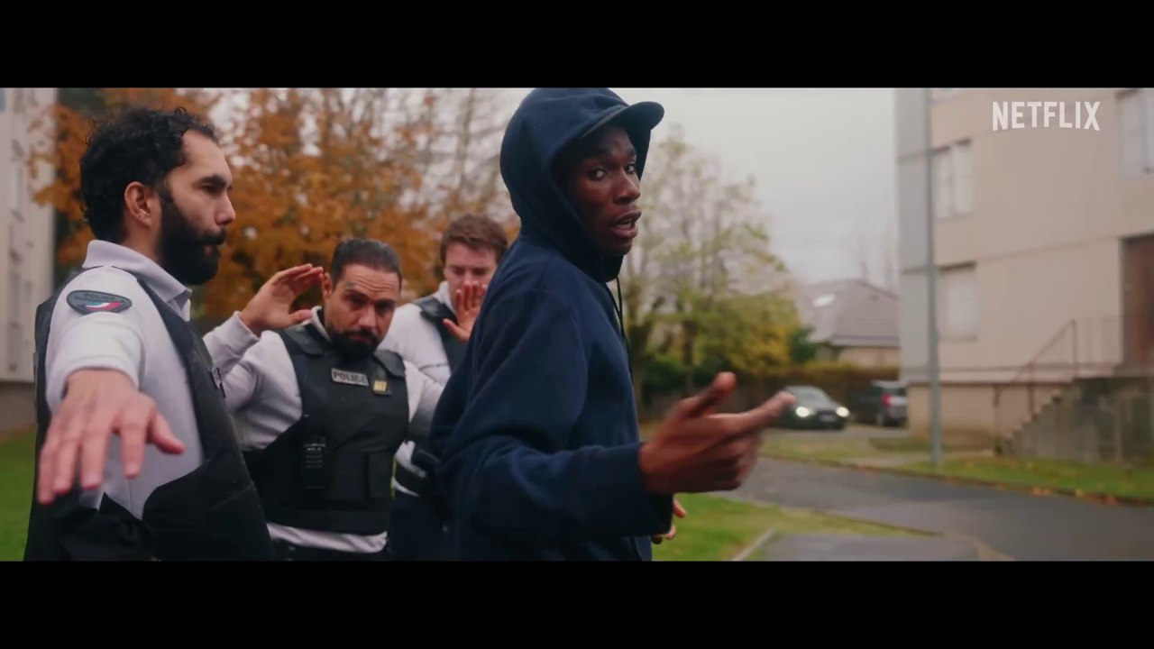 Yorssy - Dehors C'est Noir (Clip Officiel) ｜ Nouvelle École saison 3