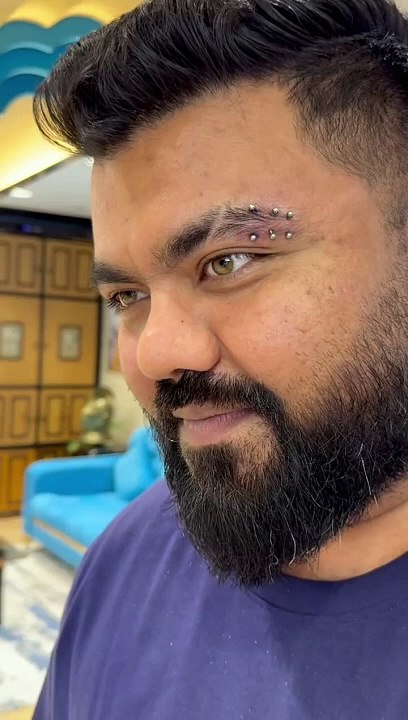 Eyebrow piercing: Your face's new statement #eyebrowpiercing #earpiercing #bellypiercing