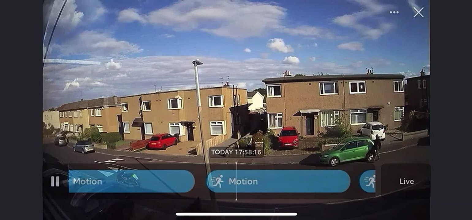 Daylight motorbike theft from Edinburgh street