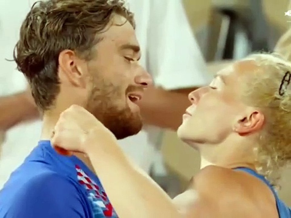 Casal reata após ganhar medalha de ouro em Paris
