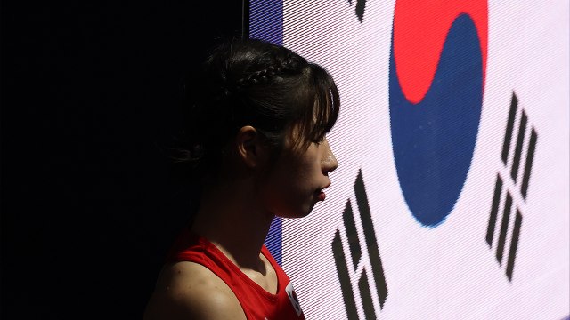 복싱 임애지, 54kg급 동메달 확정...한국 복싱 사상 최초 / YTN