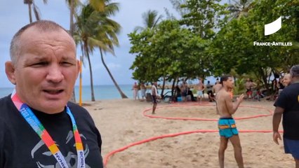 [GUADELOUPE] À la découverte du beach wrestling au Gosier