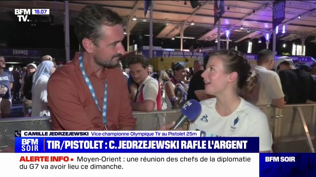 Je m'en souviendrai toute ma vie : la réaction de la Française Camille Jedrzejewski, après sa médaille d'argent au tir au pistoler 25m aux JO de Paris 2024