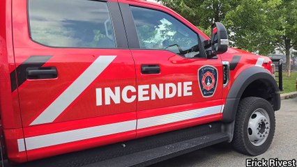 Incendie à Delson (Vidéo : Le Reflet – Erick Rivest)