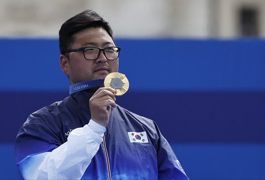 AR OOV KOREA GOLD 040824