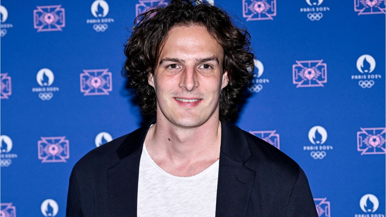 GALA VIDÉO - Paul de Saint-Sernin (Quels Jeux!) : son frère Guillaume, humoriste aussi, est sa copie conforme !