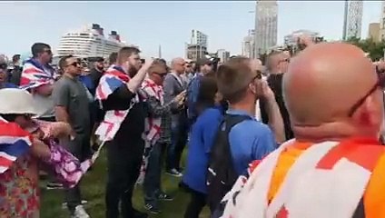 UK protests: Violence breaks out in Bristol and Hull