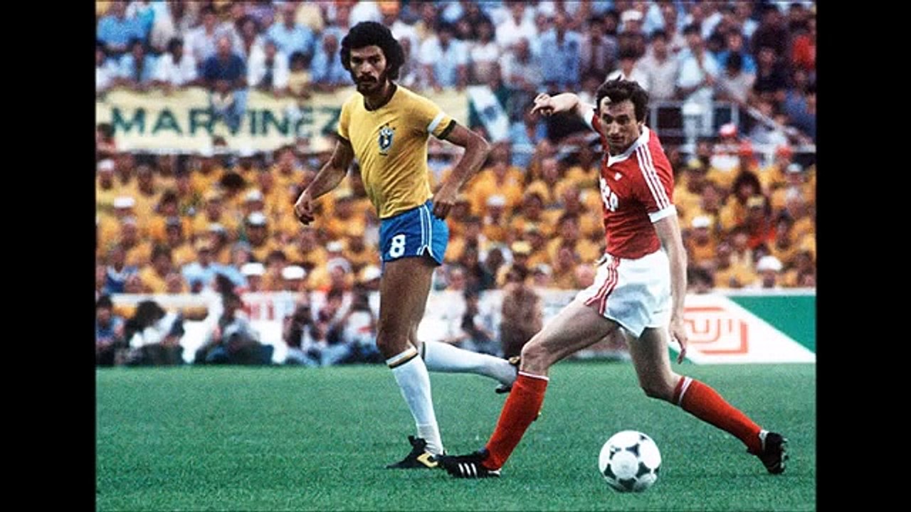 Copa do Mundo 1982    Brasil x URSS (Grupo 6) com Luciano do Valle (Globo) jogo completo (audio)