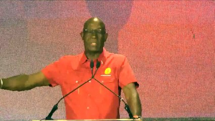 JINDAL PULLS REFINERY BID; PM BLAMES UNC