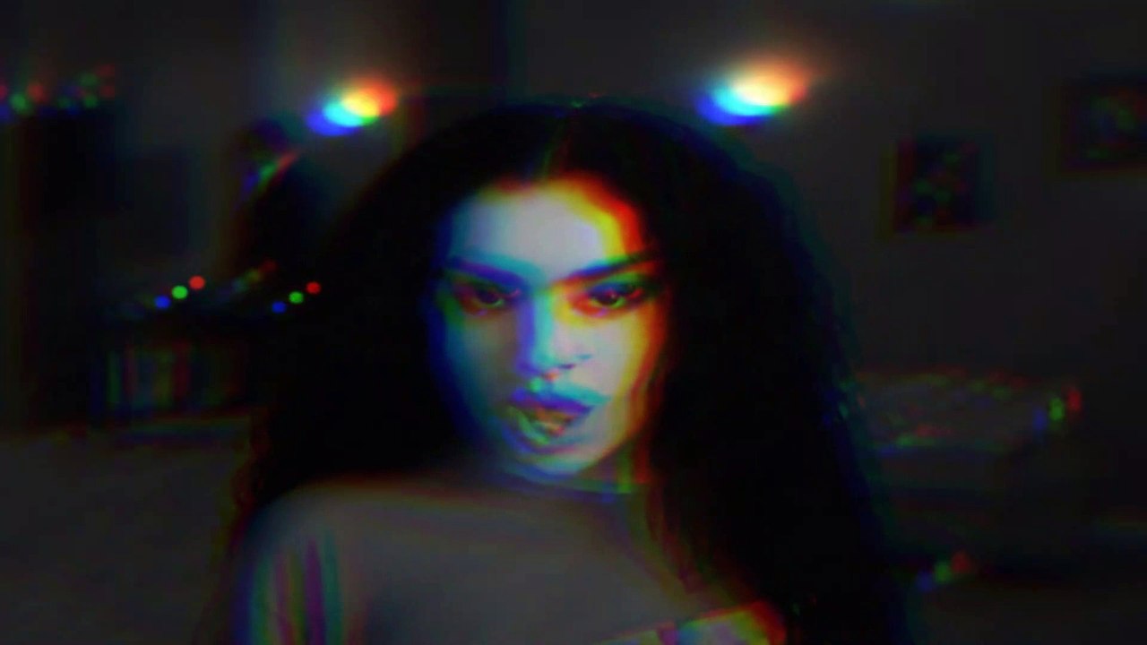 Charli xcx - Guess featuring Billie Eilish