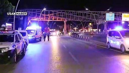 Uşak'ta otomobilin tırın dorsesine çarptığı kazada 1 kişi öldü