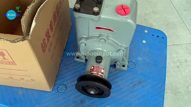 Sinooutput Sinotruk WD615 marine engine self-priming centrifugal seawater pump.