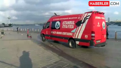 Üsküdar'da Denize Düşen Kadını Arama Çalışmaları Devam Ediyor