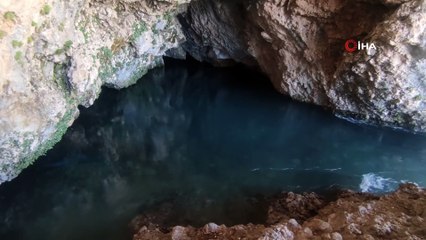 Doğa harikası su kaynağı ziyaretçilerini ağırlıyor