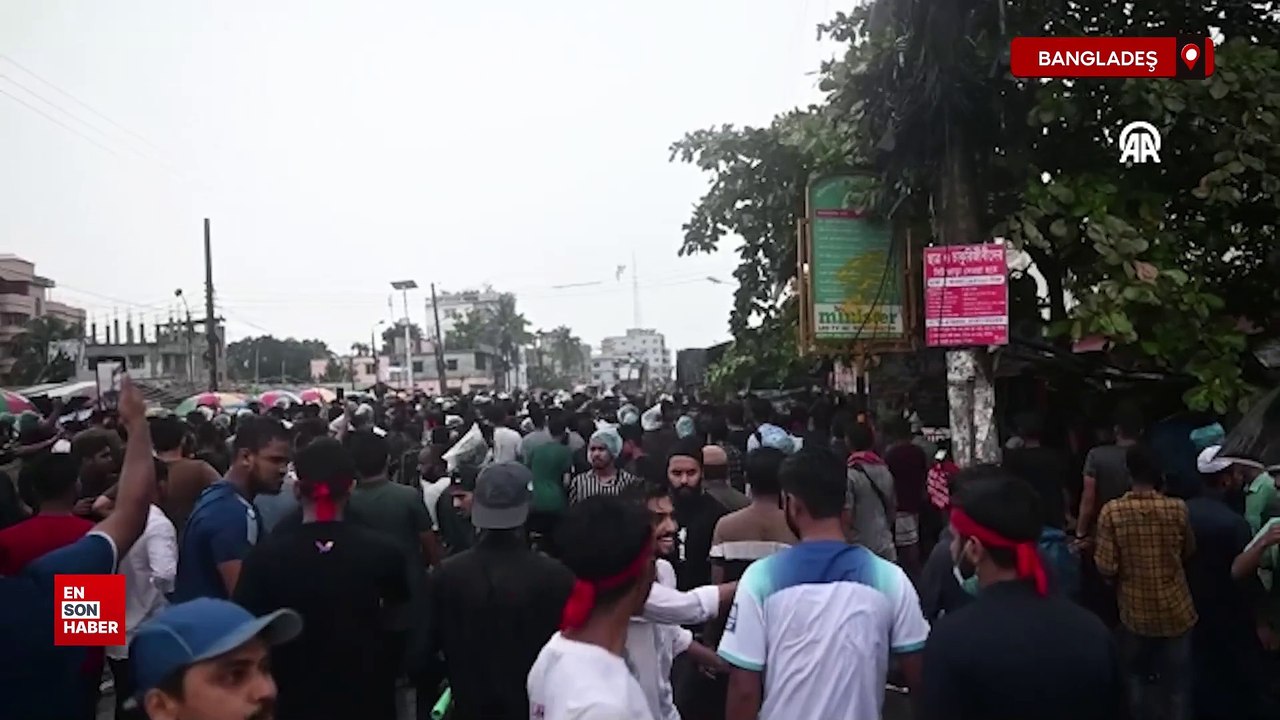 Bangladeş Başbakanı Şeyh Hasina istifa etti ve ülkeden ayrıldı