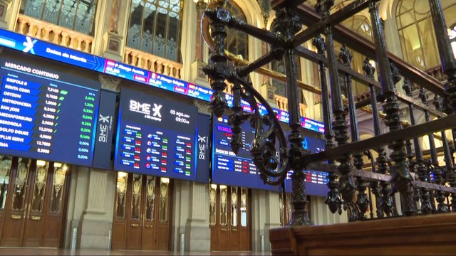 El Ibex 35 cae casi un 3% en la apertura tras el hundimiento de las Bolsas asiáticas